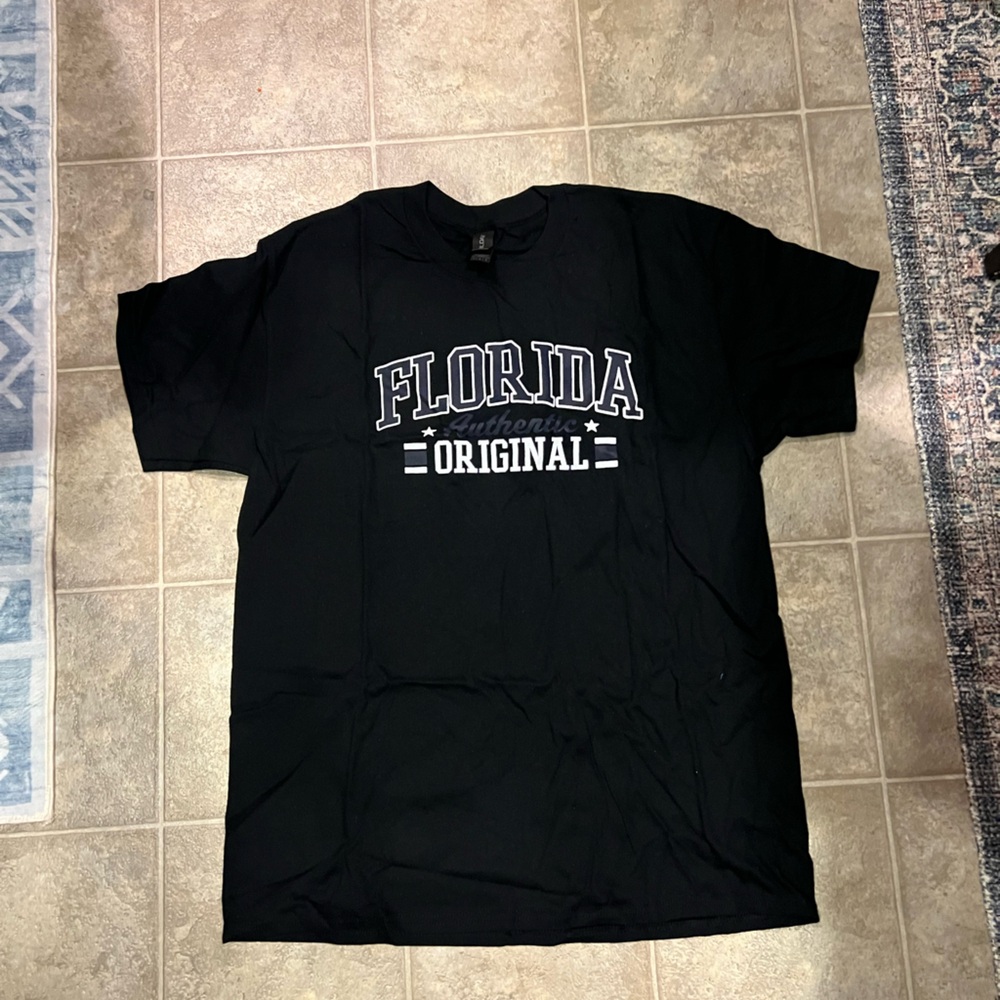Gildan Black Heavy Cotton T-Shirt